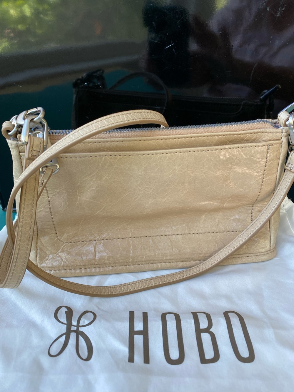 Chic HOBO Shoulder Bag. Tan Smooth Leather. Boho.